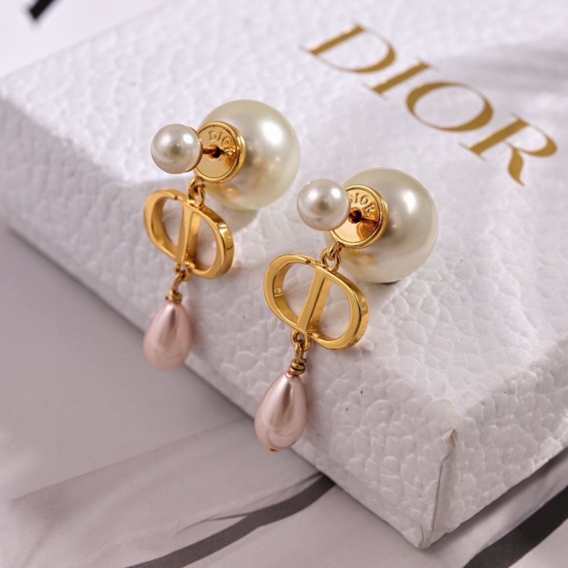 chr1st1an D10r earrings